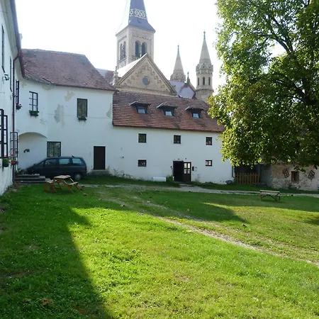 Apartman Mount Hosin - Byvala Sypka Historickeho Statku U Ceskych Budejovic Hluboká nad Vltavou